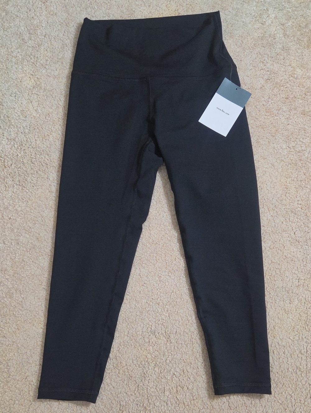 NEW Fleo Leggings